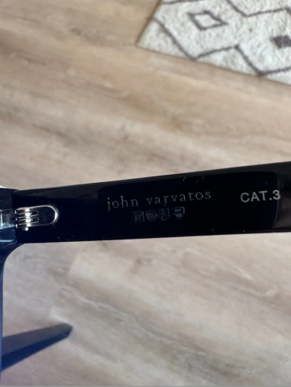 BRAND NEW John Varvatos SJV569 Black Sunglasses